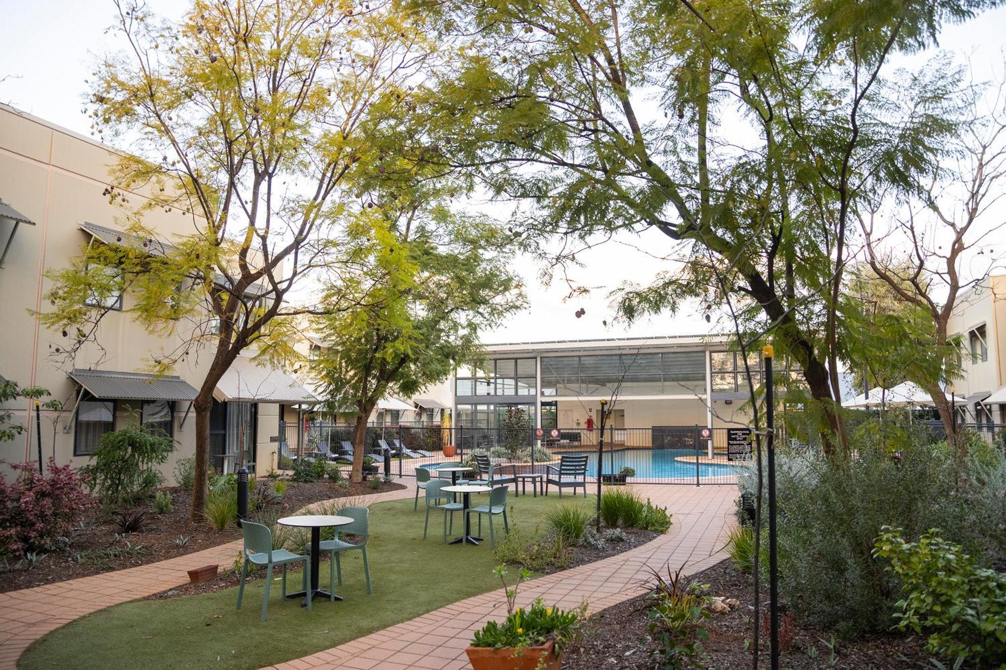 Rydges Kalgoorlie Hotel Exterior photo
